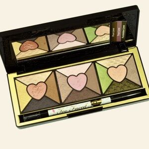 Too Faced: Love 💕 Passionately Pretty Eye Shadow Collection 💘 Brand New!